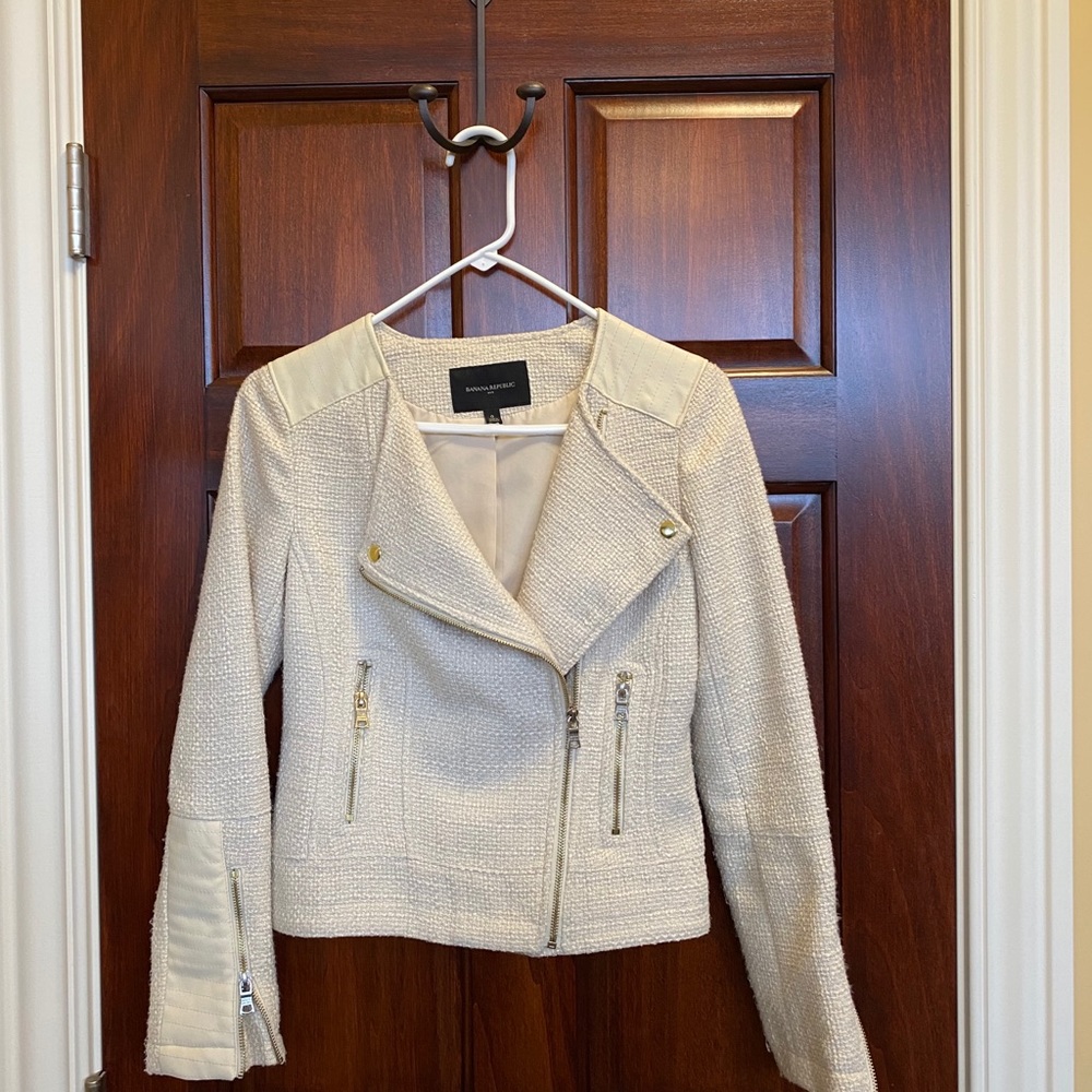 Banana Republic Women’s Cream Tweed Blazer